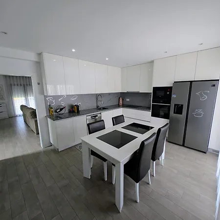 Casa Do Guilhim נאזרה