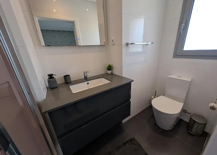 Casa Do Guilhim * נאזרה